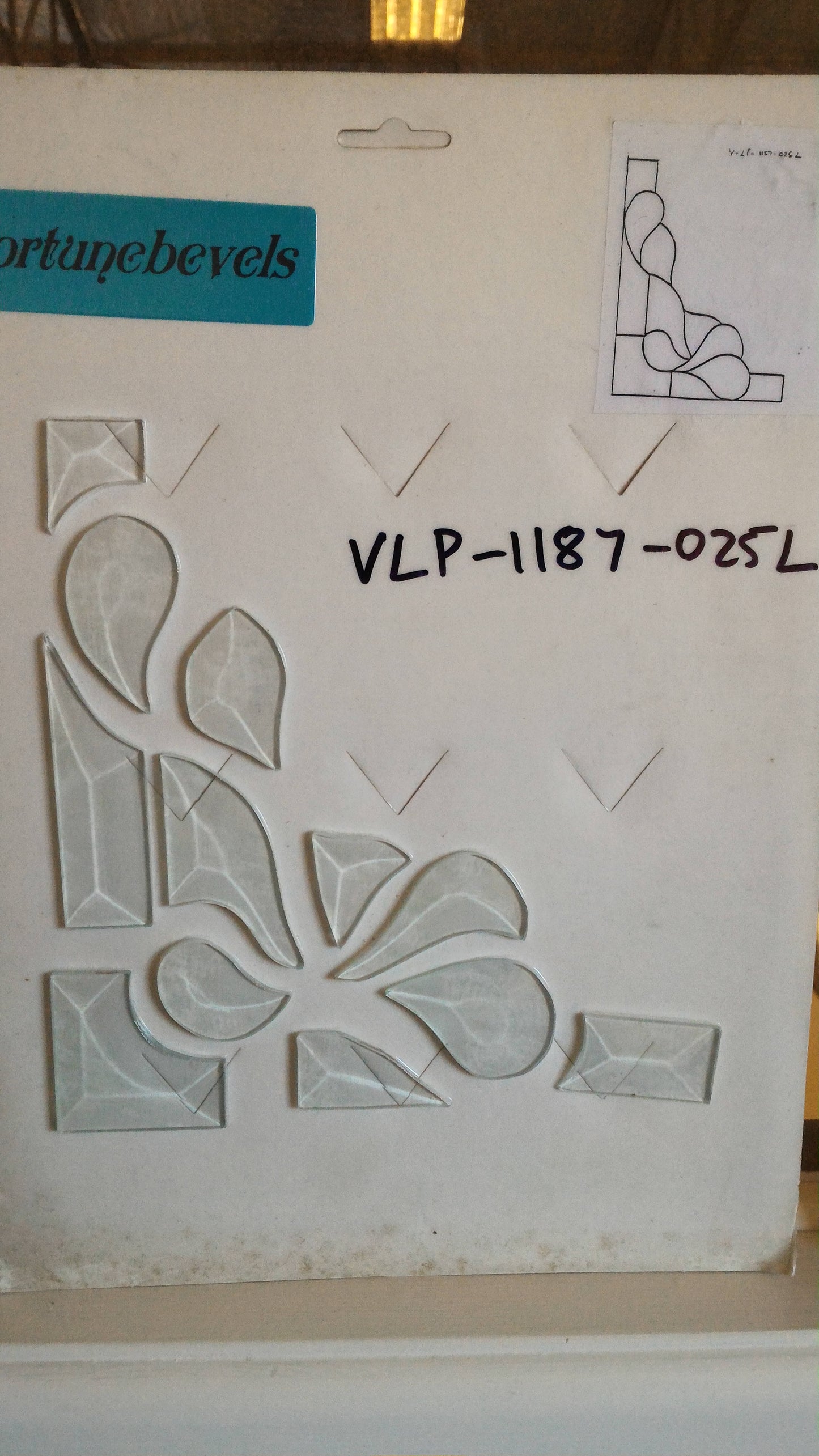 Bevel Cluster - 1187-025L