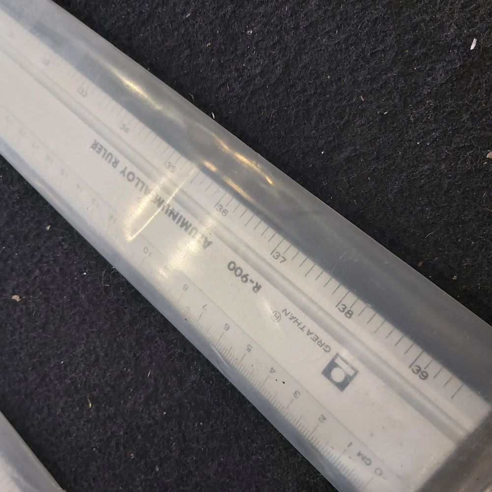 Aluminium Ruler anti skid 1metre
