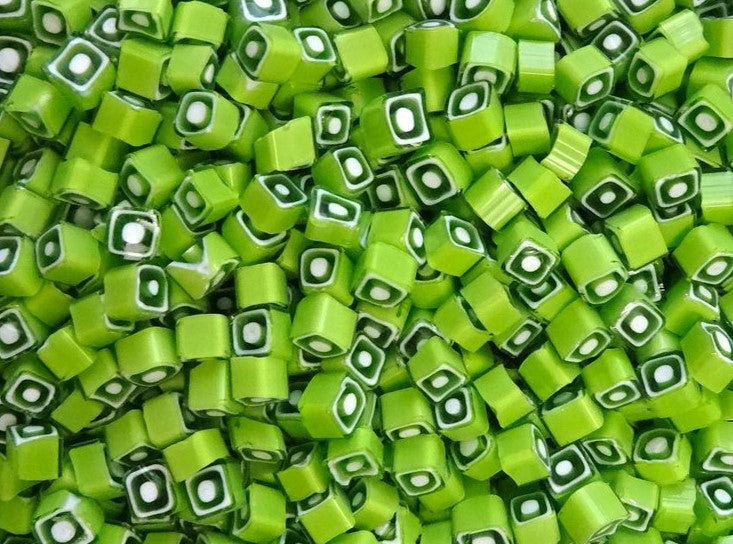 Lime & Clear Squares MO (4/5mm)